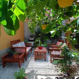 https://green-house-avola.sicilyhotelsitaly.net